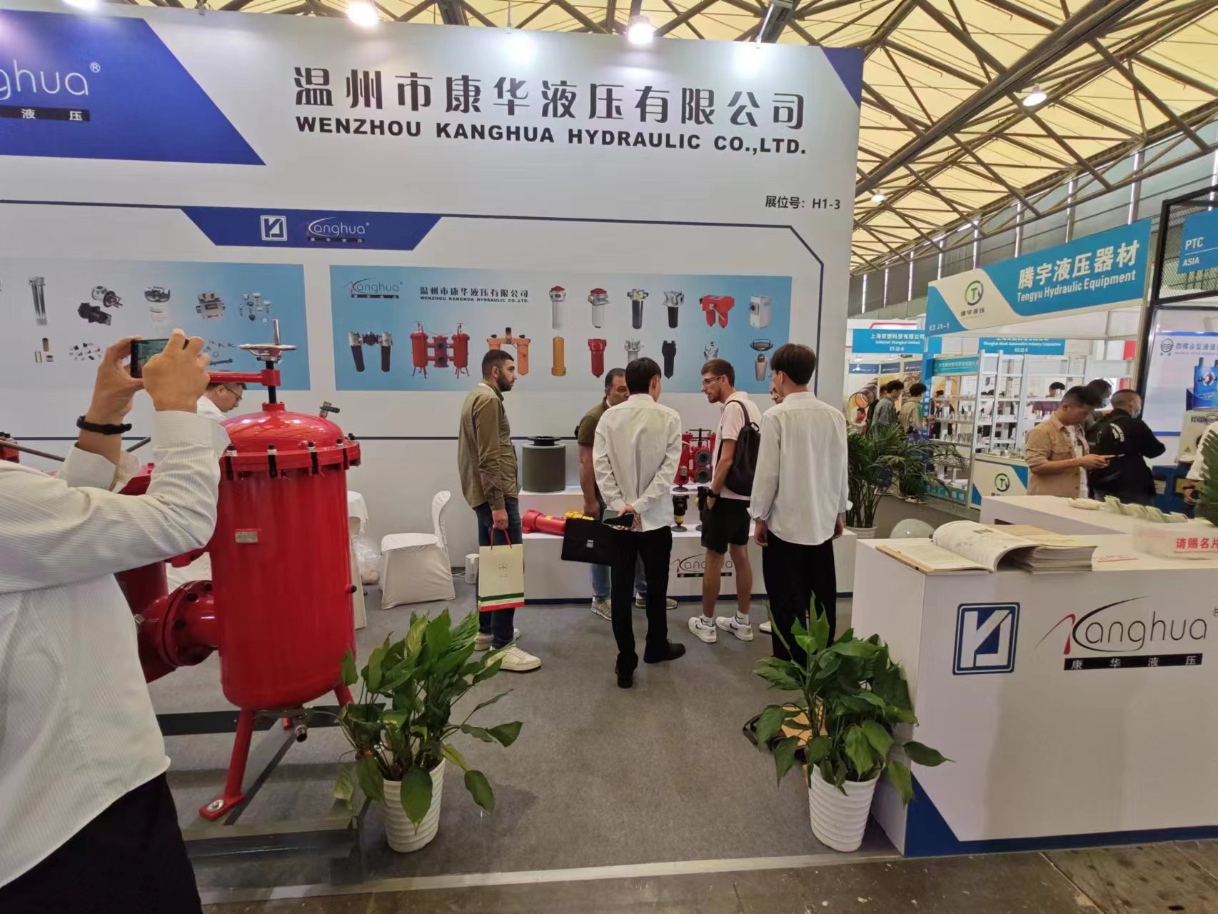 2023年上海PTC展會(huì)康華液壓圓滿成功、過濾器、液壓附件、過濾器濾芯